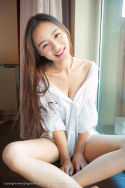 女大学生沙龙室
